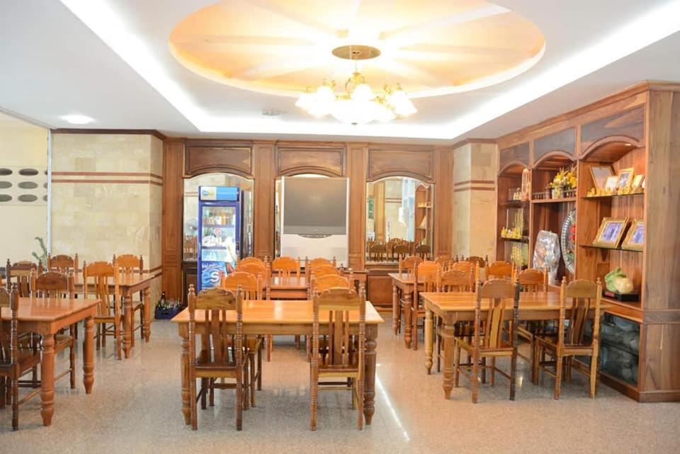 מוקדהאן Submukda Phoomplace Hotel מראה חיצוני תמונה