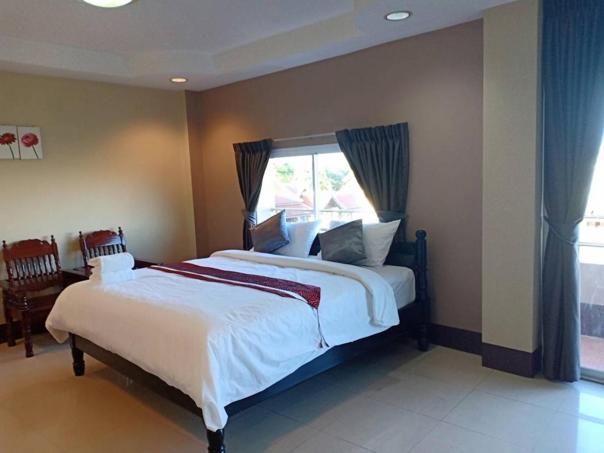 מוקדהאן Submukda Phoomplace Hotel מראה חיצוני תמונה