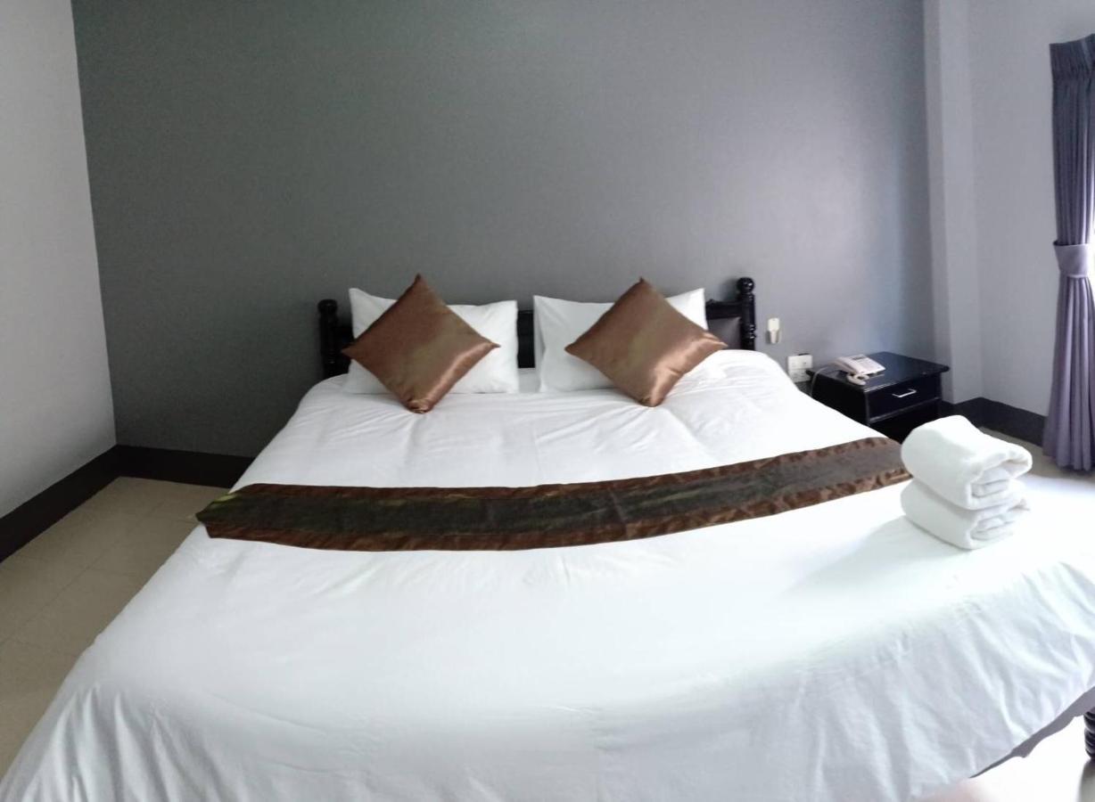 מוקדהאן Submukda Phoomplace Hotel מראה חיצוני תמונה